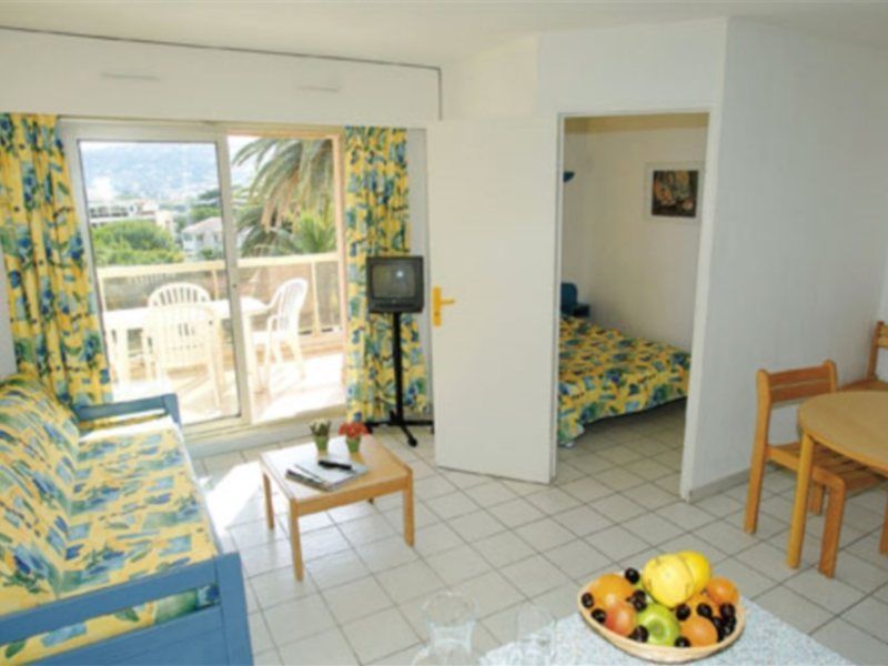 Residence Odalys Open Golfe Juan Dış mekan fotoğraf