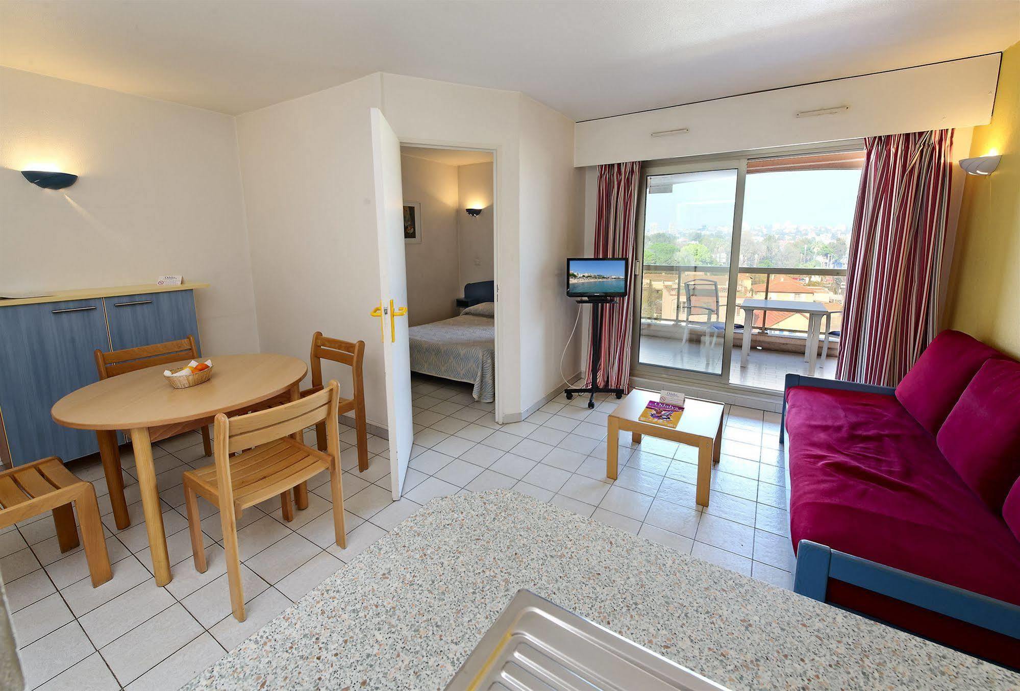 Residence Odalys Open Golfe Juan Dış mekan fotoğraf